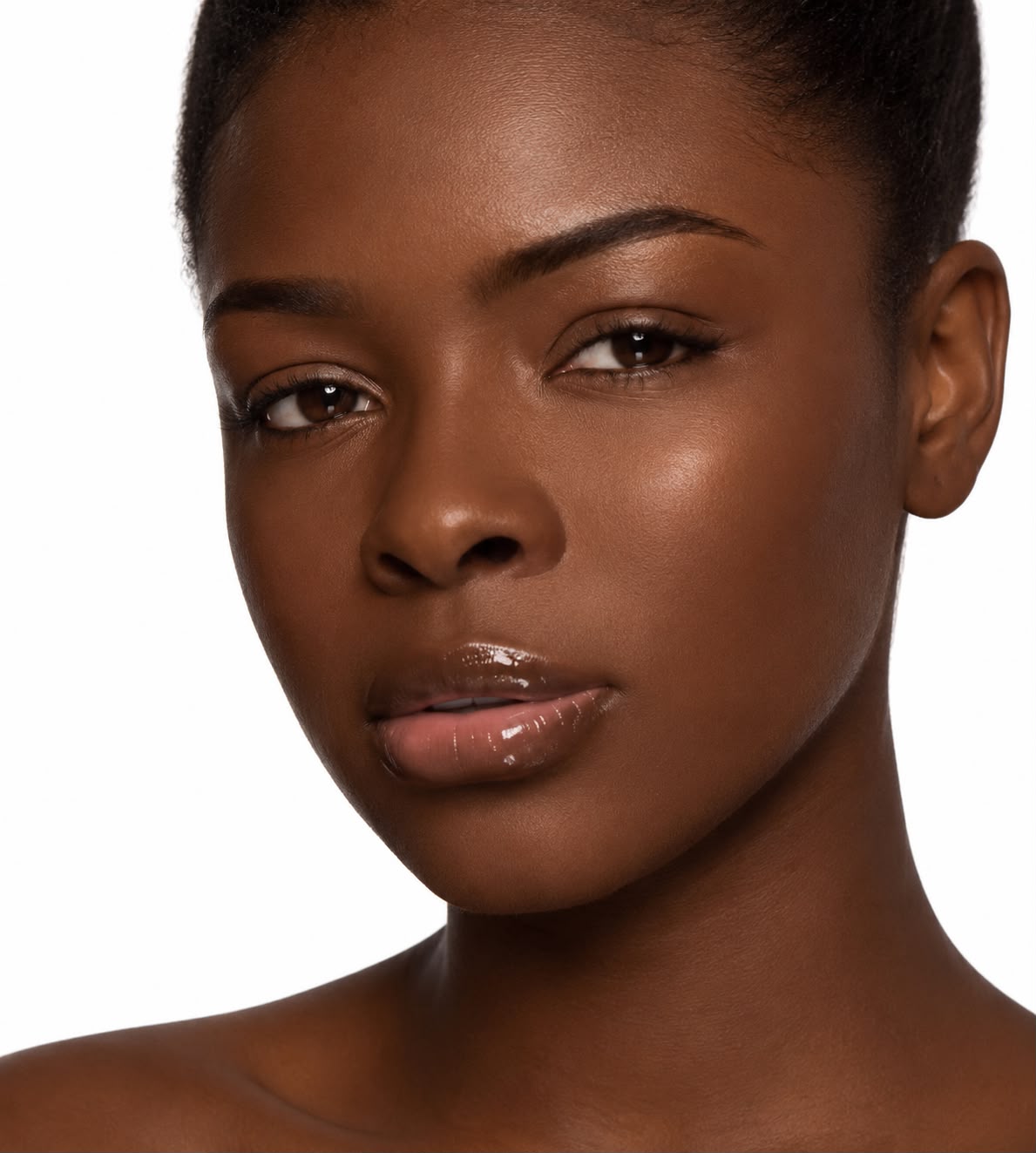ISAM COSMETICS – Liquid Foundation SPF 15 ✨L10 – Image 2